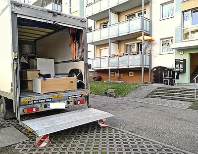 Przeprowadzki Toruń Transport Mebli Auto z Windą Firma Przeprowadzkowa